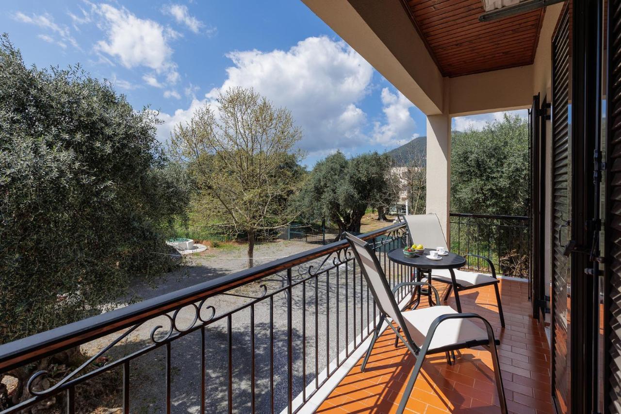 The Island Life Apartments By Konnect, Ipsos Beach Bagian luar foto